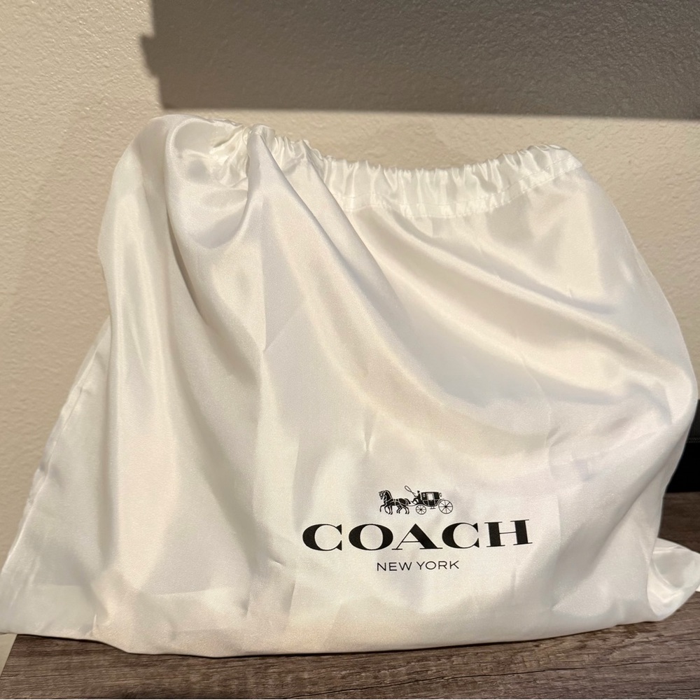 Coach Willow Shoulder Bag in Colorblock - Picture 7 of 7